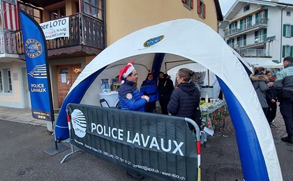 Stand Police Lavaux au marché de Lutry
