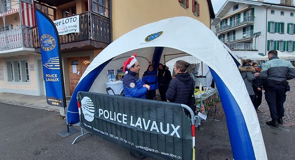 Stand Police Lavaux au marché de Lutry